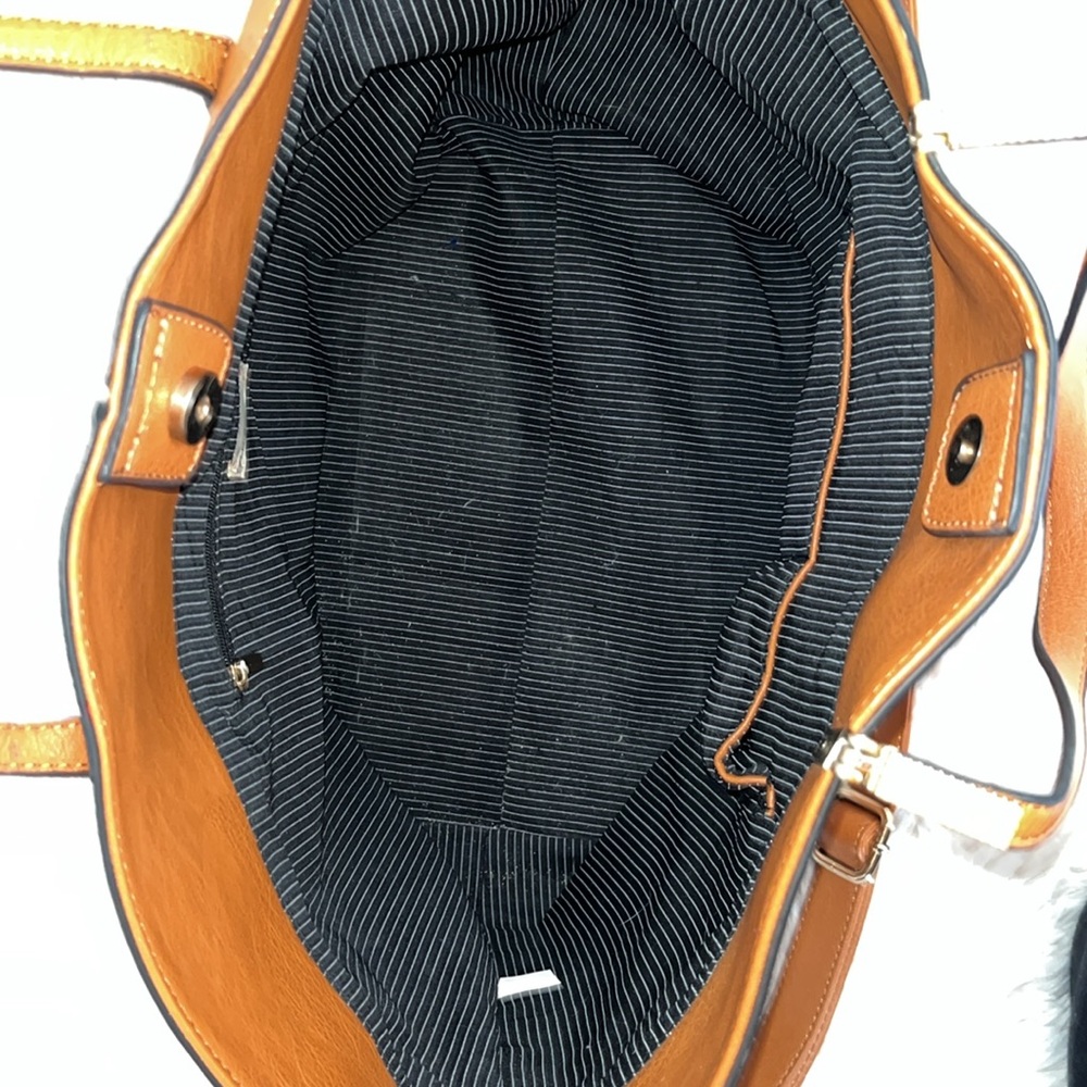 G.H.Bass & Co. Vegan Leather Tote, EUC - Picture 3 of 14
